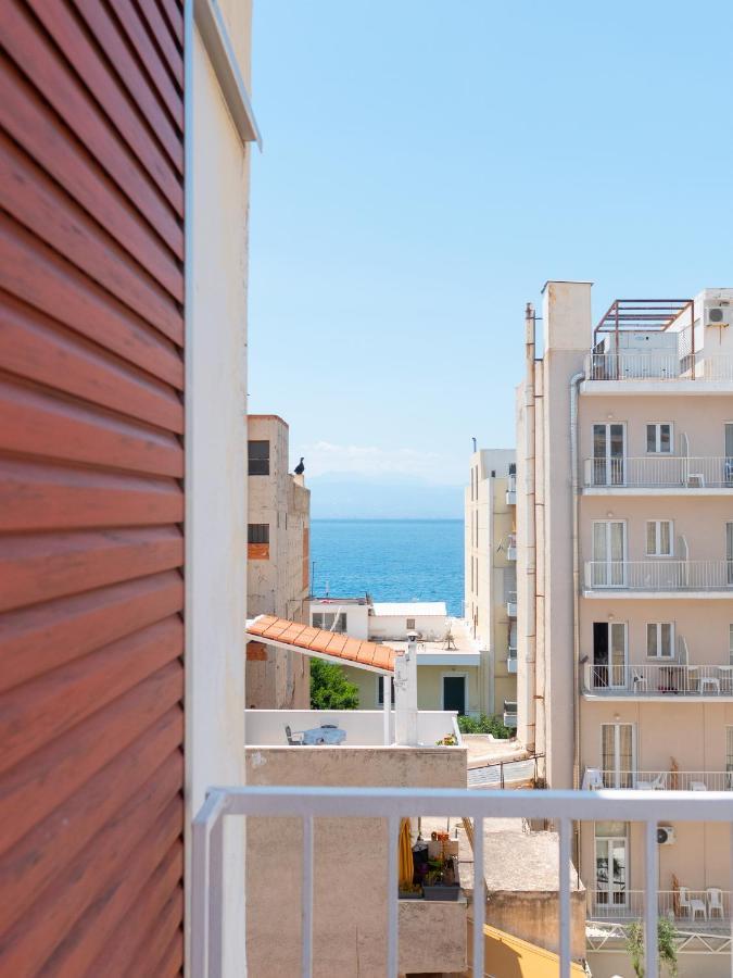 Whitehouse Loutraki Apartment Exterior photo